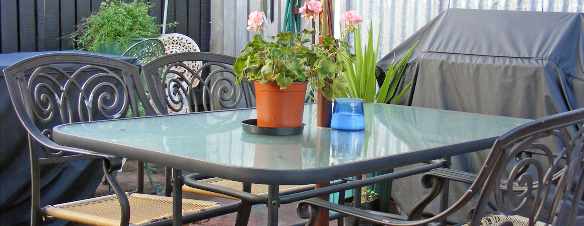 outdoor tables and chairs