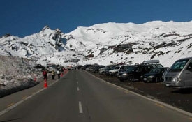 drop-off and pick-up point for many tourist buses