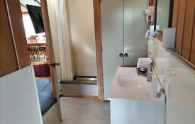 Unit 12 shower sink